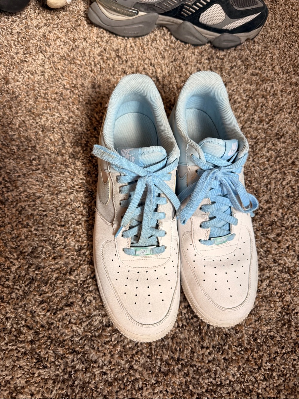 Nike Men's Light Blue and White Air Force 1 Low - Picture 13 of 13
